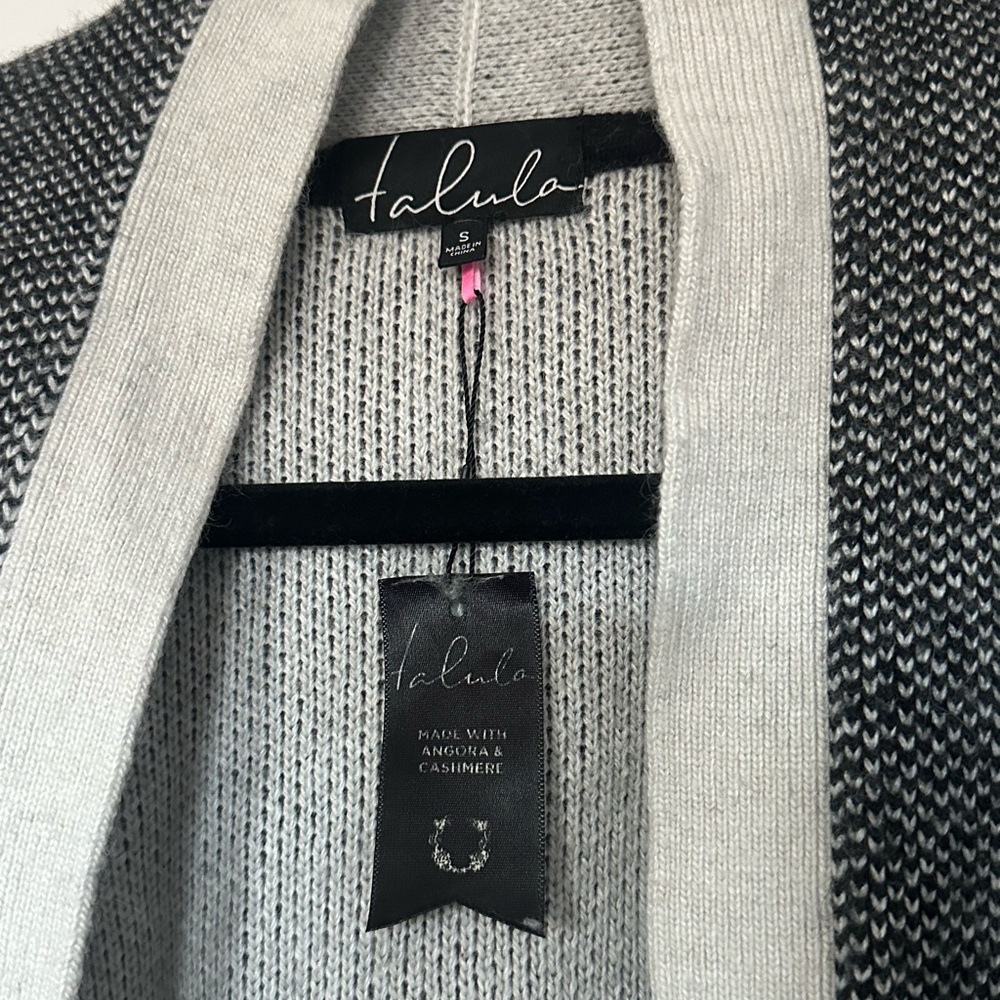 Talula Aritzia Gray and Black Knit Angora Cashmere Cardigan | Sz S | Cozy Layers